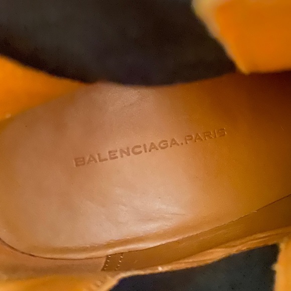 SOLD BALENCIAGA Two Tone leather heeled ankle boots 38 - Picture 4 of 10